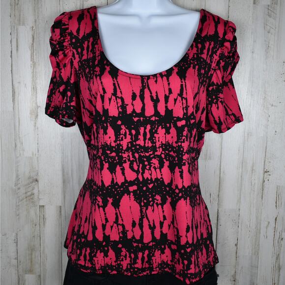 Y2K scene pink/black abstract open back short sleeve blouse shirt top sz medium - Picture 1 of 5
